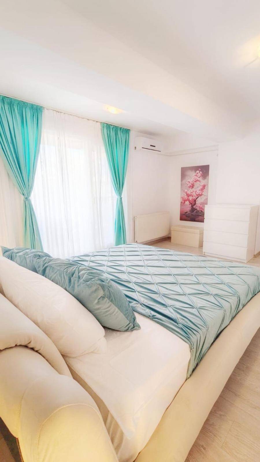Airport Apartment 70 Squared Meters 奥托佩尼 外观 照片