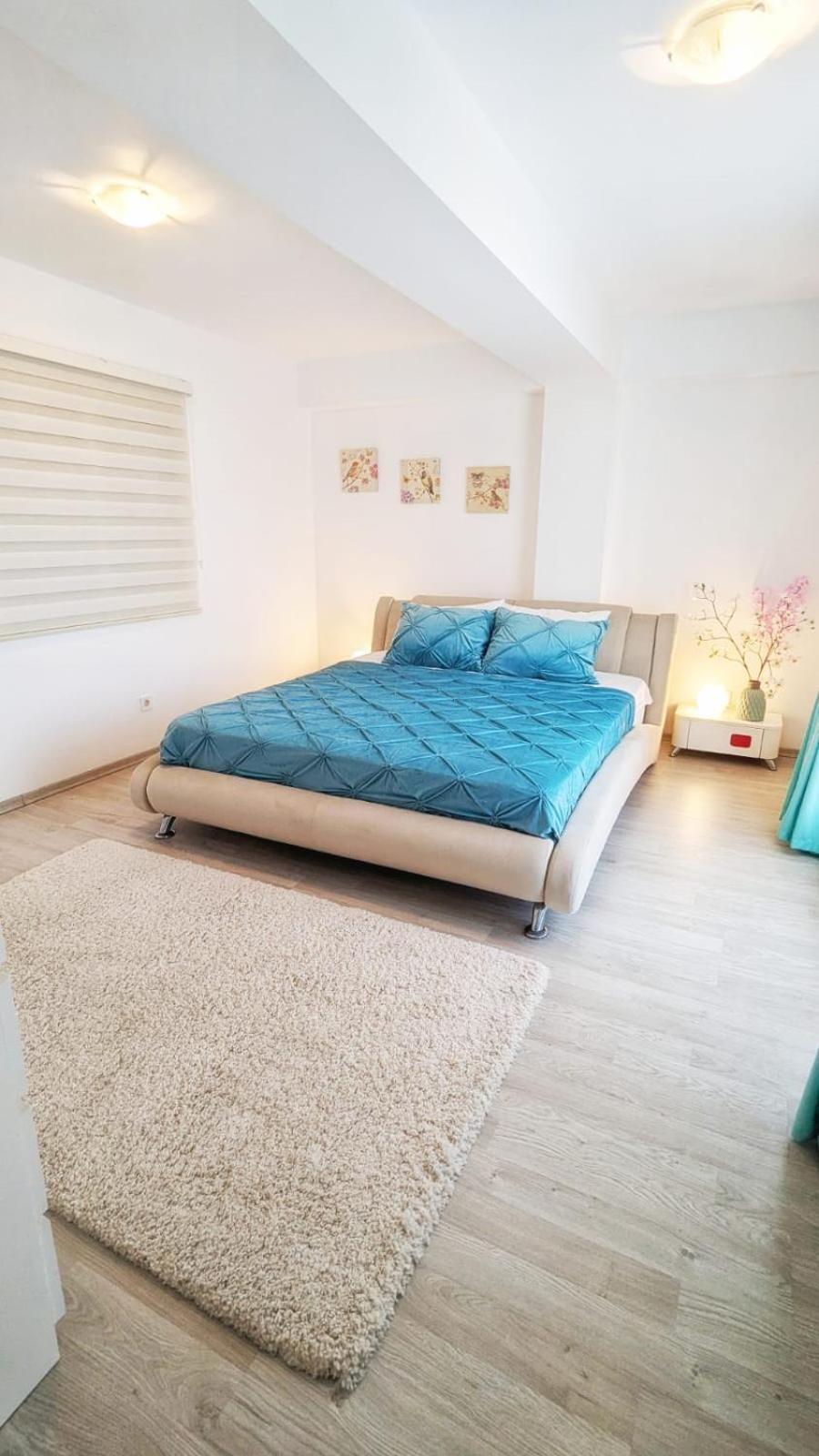 Airport Apartment 70 Squared Meters 奥托佩尼 外观 照片