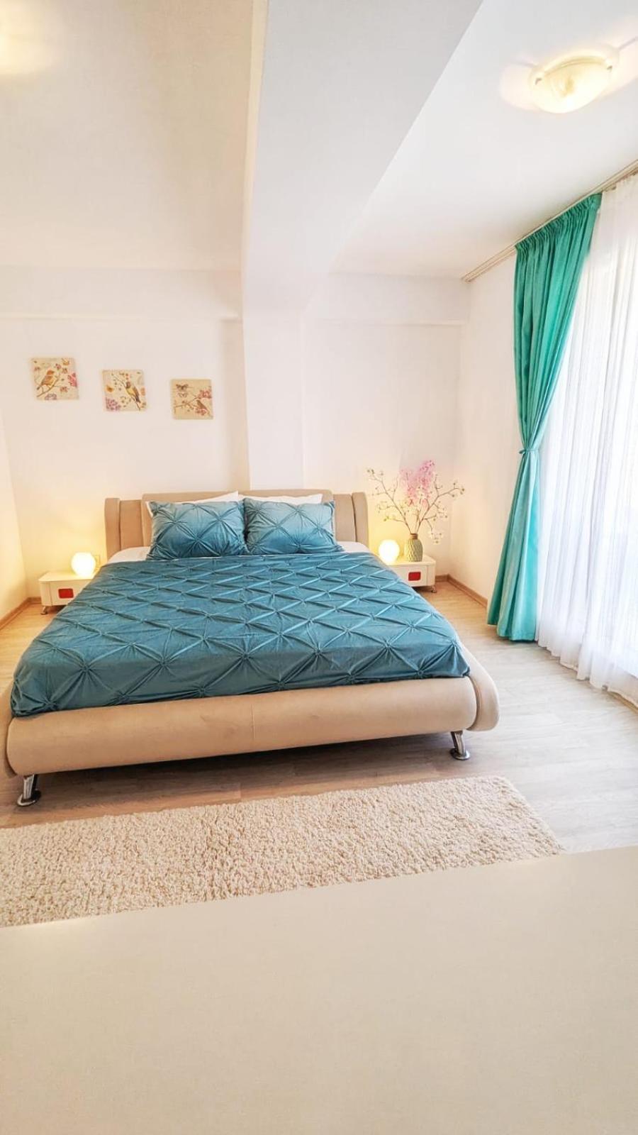 Airport Apartment 70 Squared Meters 奥托佩尼 外观 照片